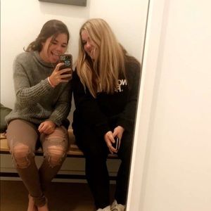 Meet your Posher, Abbey